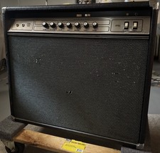 VT-22 AMPEG AMPLIFIER Vintage