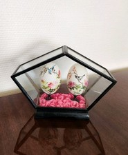 Deux Œufs Peints à la Main