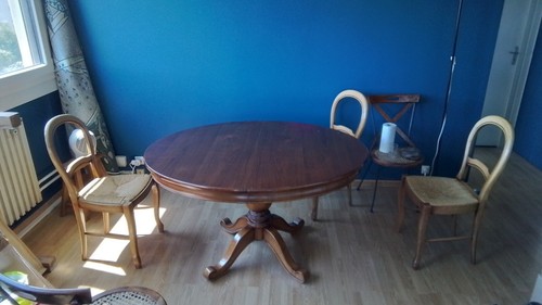 Table guéridon merisier avec