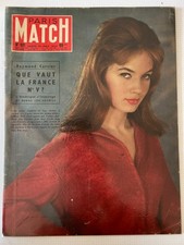 b)Paris Match Magazine 24/01/1959; Gillian Hills/ B. Bardot/ Accident Rio Minola