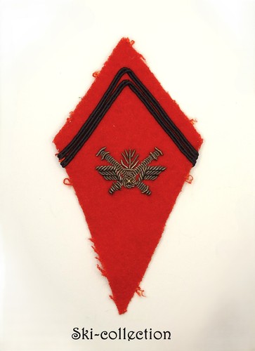 Patte col officier - 1,