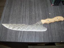 Couteau de cuisine conçu pour