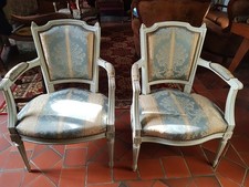 Paire de fauteuils cabriolet