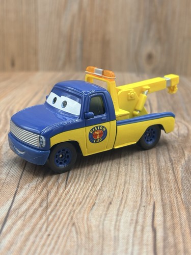 Disney pixar cars race - cars, tow
