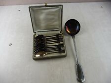 Ancienne ménagère, lot 12