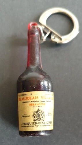 Ancien porte cle - porte, bouteille