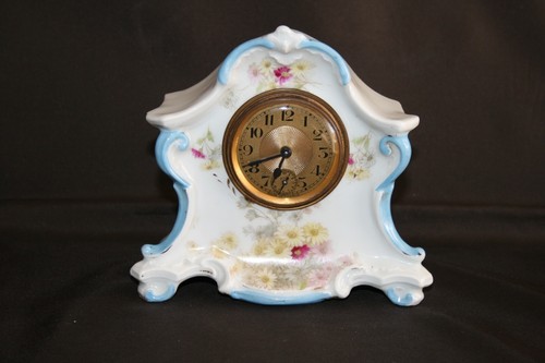 Pendulette ancienne - ,