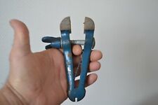 Ancien Outil étau à main ajusteur serrurier (Mors en très bon état)