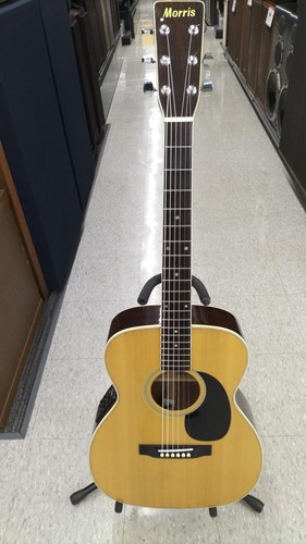 Guitare acoustique électrique