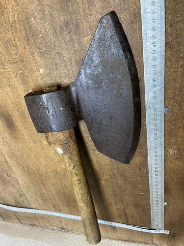 Hache outil ancien - hache,