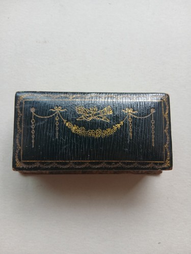 Boite timbres ancienne - boite,