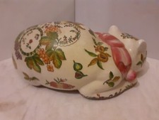 Grand chat porcelaine peinte