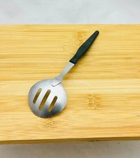 ancienne petite cuillère de