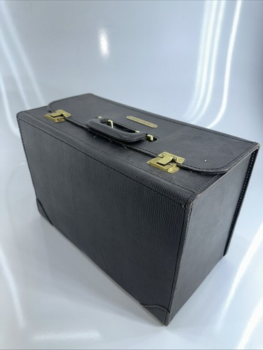 Lawyers briefcase luggage - briefcase￼,