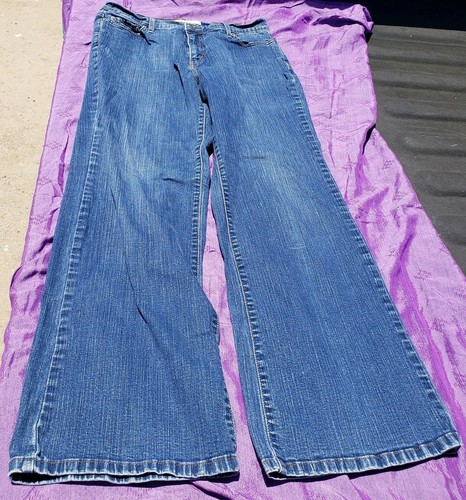 Womens levis perfectly - levis,