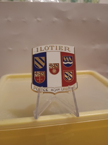 Pucelle insigne métal - pucelle,