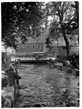 PHOTO AMATEUR - FIN 1940 / DEBUT 1950 - ALSACE - 68 - COLMAR - QUAI DE LA SINN
