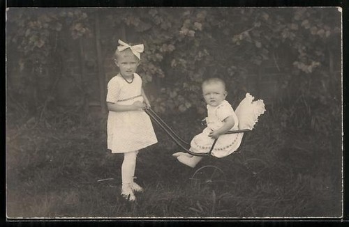 Carte postale photo - , fille