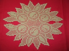 Grand napperon en ficelle de