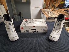 Size 14 Burton Moto Snowboard