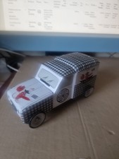 Boite en tôle Renault 4 L