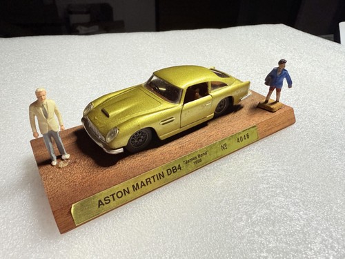 Aston martin db5 solido verem - martin,