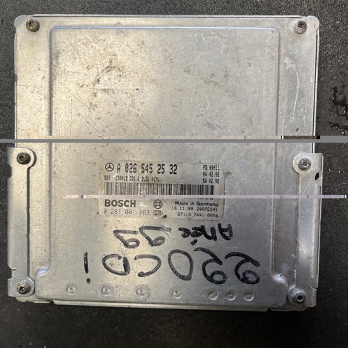 0281001883 boîtier moteur uce