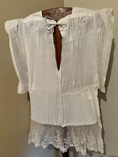 Surplis whit a beautiful handmade duchesse lace