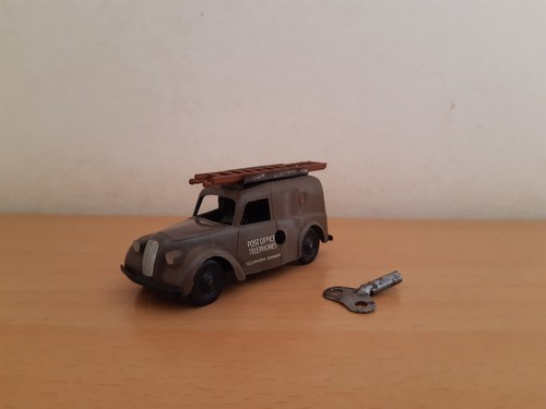 Tri ang minic - environ, 1/43