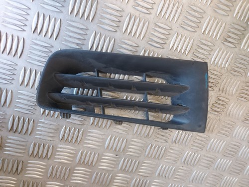 Grille calandre avant droite - ,