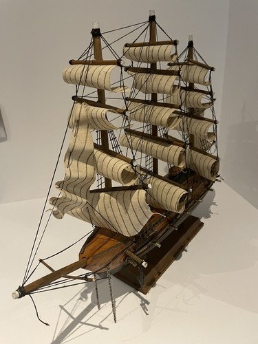 Maquette bateau voile - À,