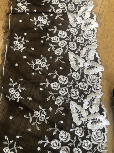Ruban tulle brodé noir et - brodé,