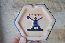 Cendrier 1 Pote Anis Breton Décor Pierre Péron Henriot Dimensions: 12x11cm