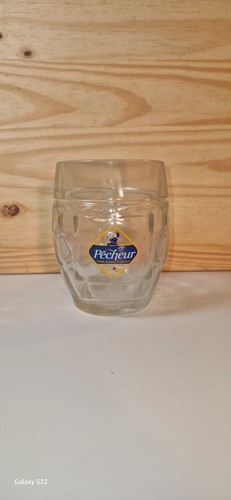 Une chope bière fischer - chope,