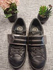 Magnifiques chaussures TBE Guess tenis lifestyle noire dorado portés une heure 