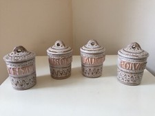 Bel ensemble de pots à