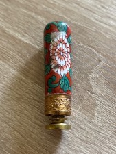 Joli sceau à cacheter en porcelaine et bronze