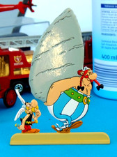 FIGURINE  ASTERIX    LES