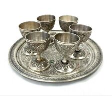 6 verres et plateau en argent