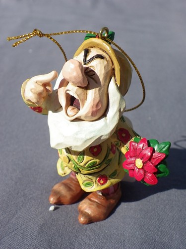 Sneezy atchoum blanche - blanche, neige