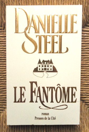 Livre roman fantôme - le,