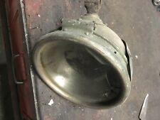 Ancien phare LUCIDUS à acétylène, pas cabossé mais vitre cassée.