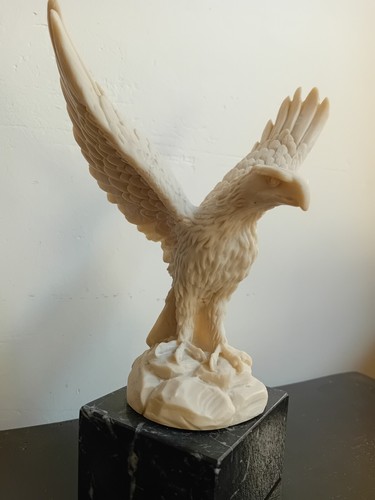 Magnifique aigle sculpture - magnifique,