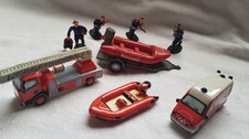 Véhicules miniatures pompier : lot de 4 + 4 personnages (bon état)