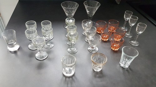 Lot petits verres - de,