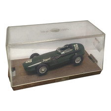 sympa voiture miniature