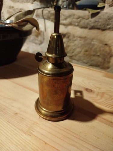 Ancienne lampe feutrée - lampe,