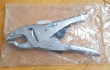 FACOM Pince Etau Becs courts