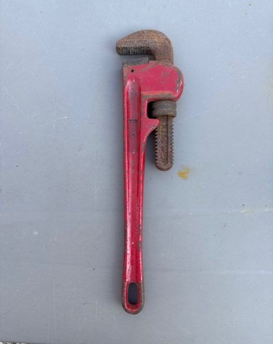 Clé griffe serre tube - a,