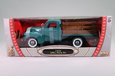 LE245 ROAD SIGNATURE 92649 Voiture 1/18 1:18 GMC pick up 1950 vert